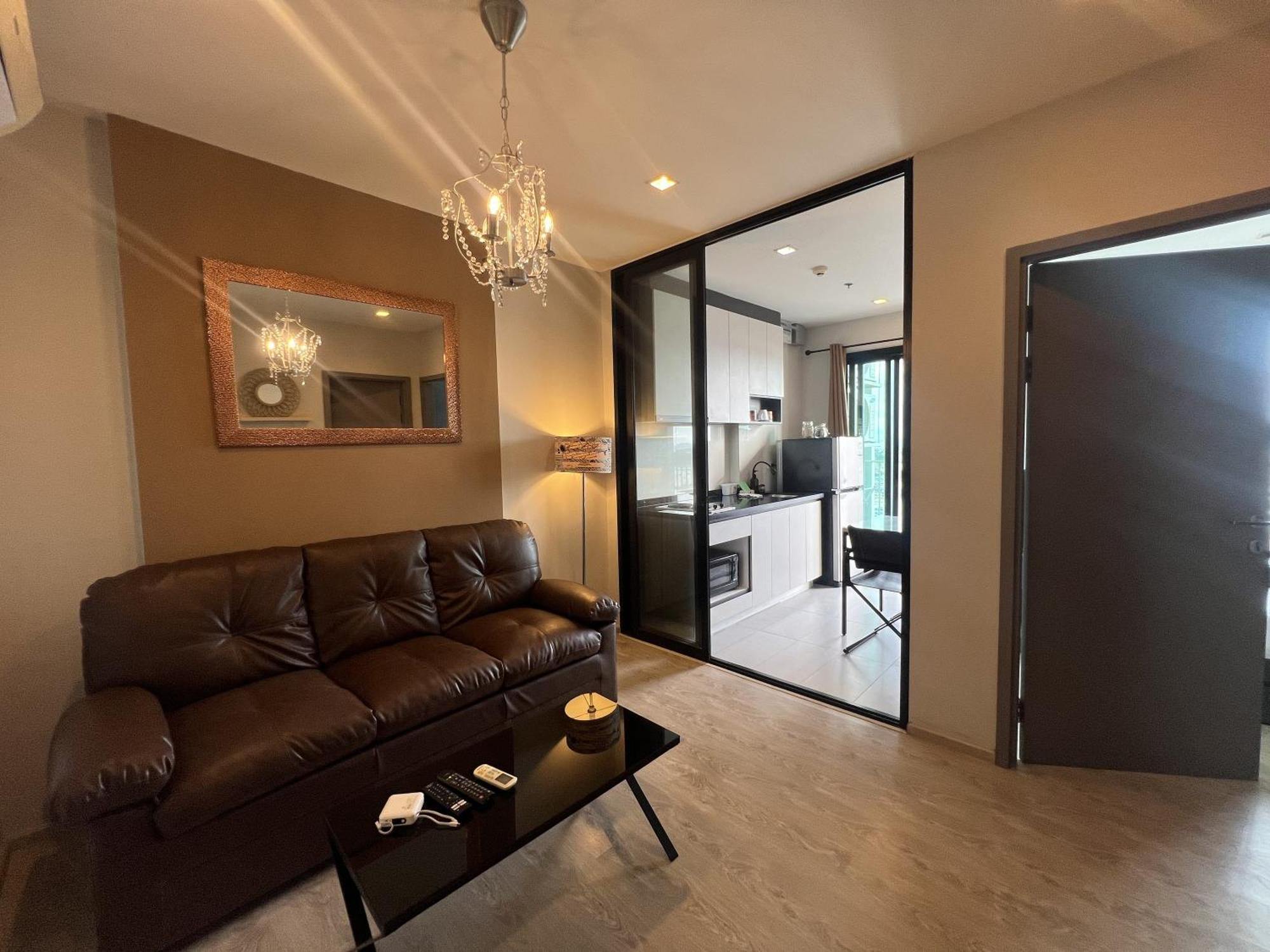 The Base Central Pattaya By Mickey Εξωτερικό φωτογραφία