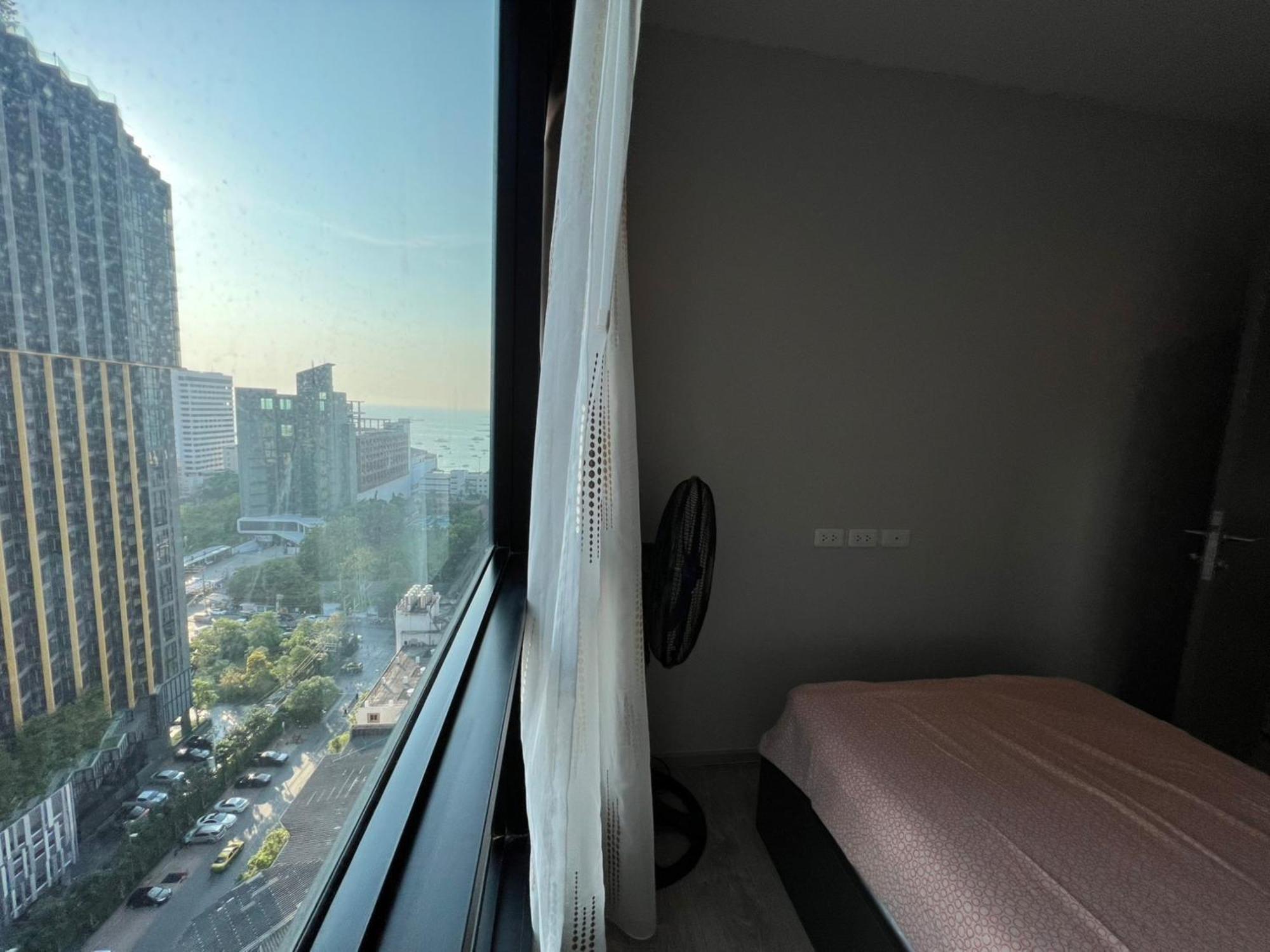 The Base Central Pattaya By Mickey Εξωτερικό φωτογραφία