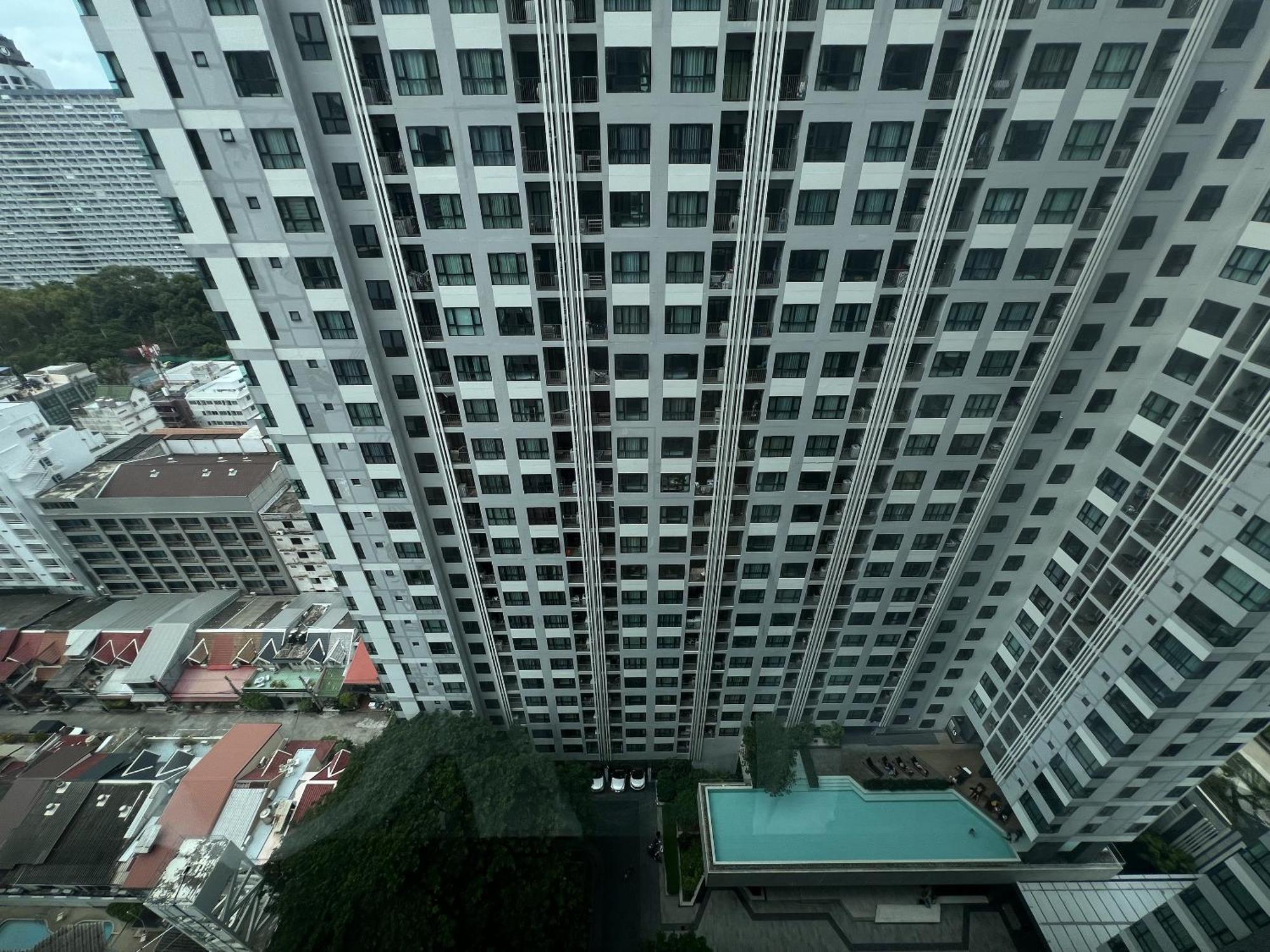The Base Central Pattaya By Mickey Εξωτερικό φωτογραφία