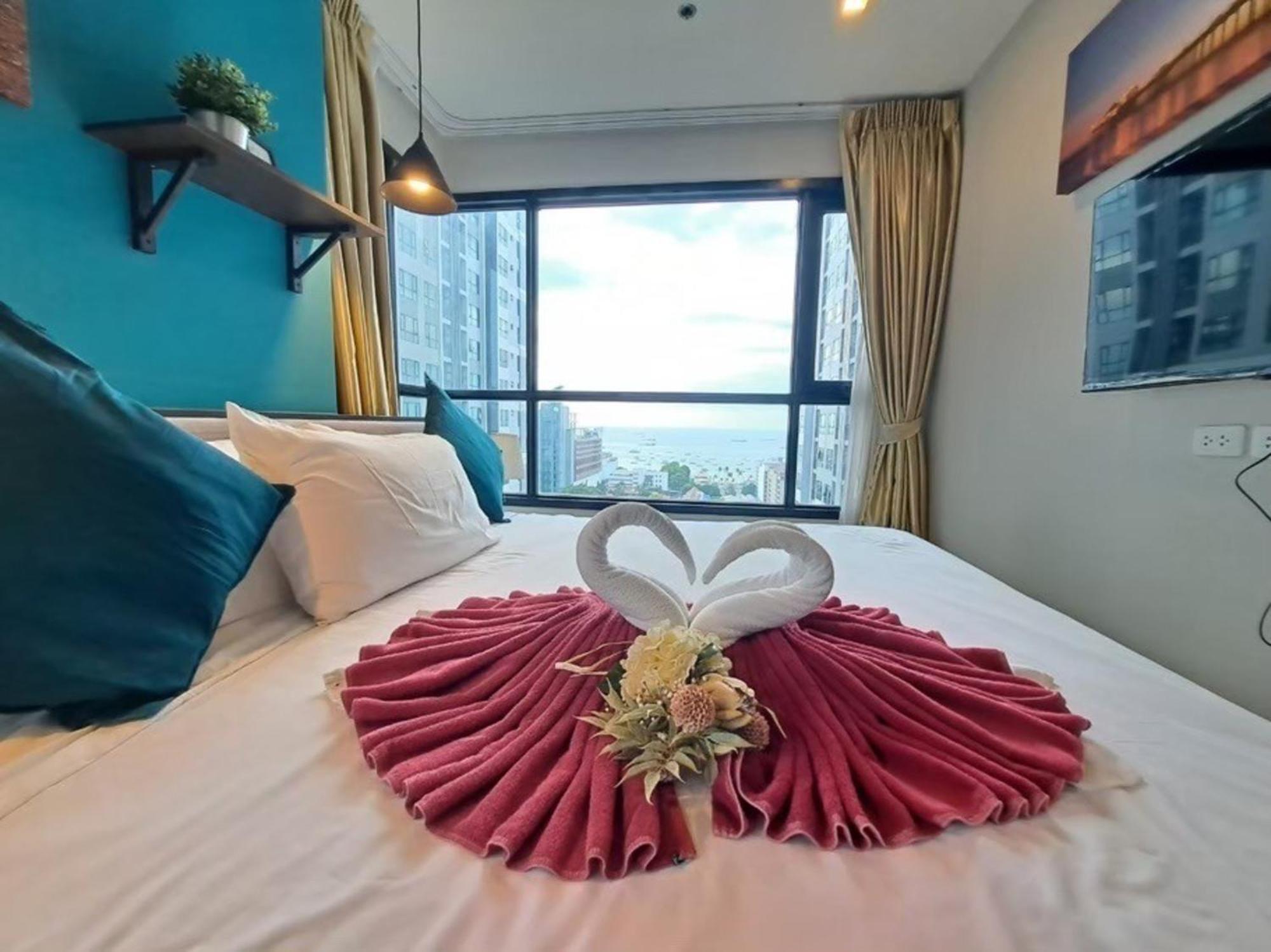 The Base Central Pattaya By Mickey Εξωτερικό φωτογραφία